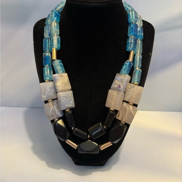 Versona Gold Tone Acrylic Beaded Double Layered Necklace 19”+3” - Picture 1 of 13
